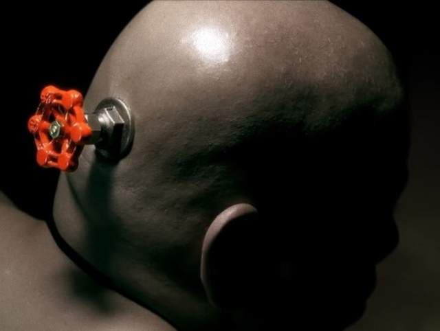 Logo de Valve, que presenta la imagen de un hombre con una llave en la parte de atrás de la cabeza, representando la empresa de videojuegos
